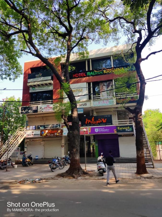 Hotel Radha Krishna Ānand Esterno foto